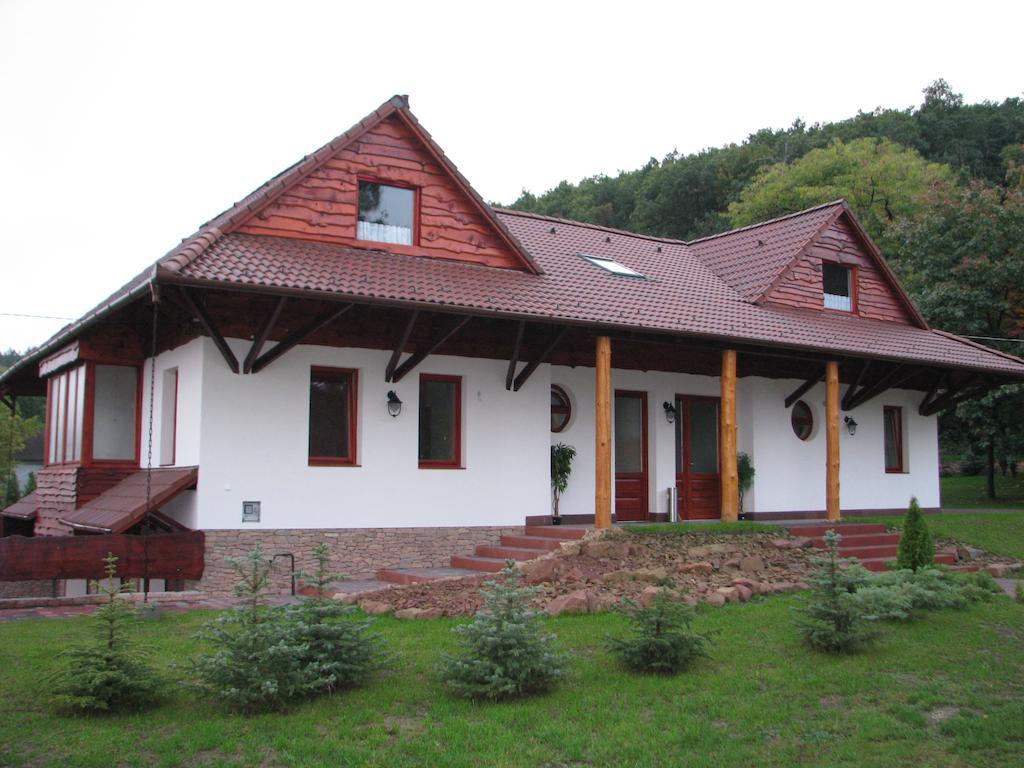 Zoeldvar Villa Bogacs Phòng bức ảnh